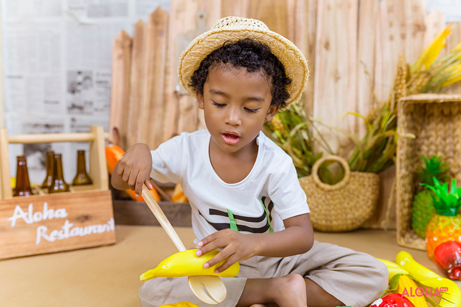 album ảnh gia đình cậu bé da đen